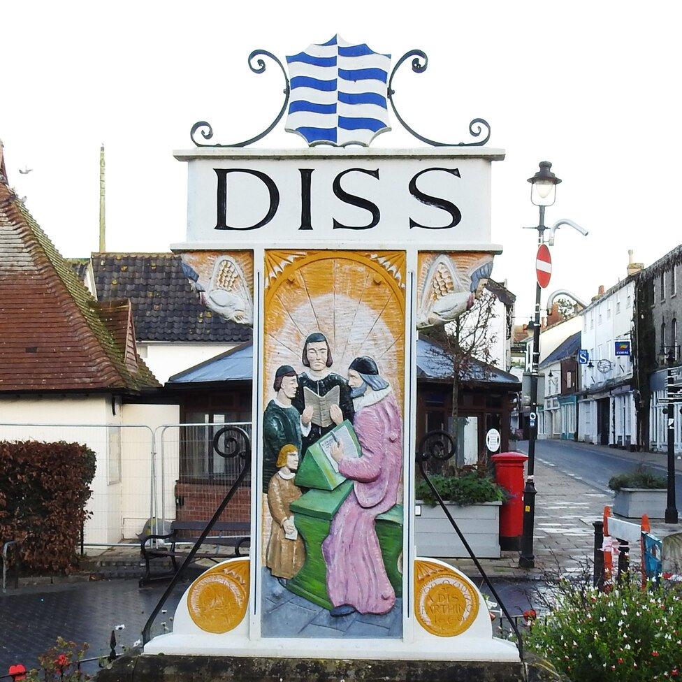 Diss town sign