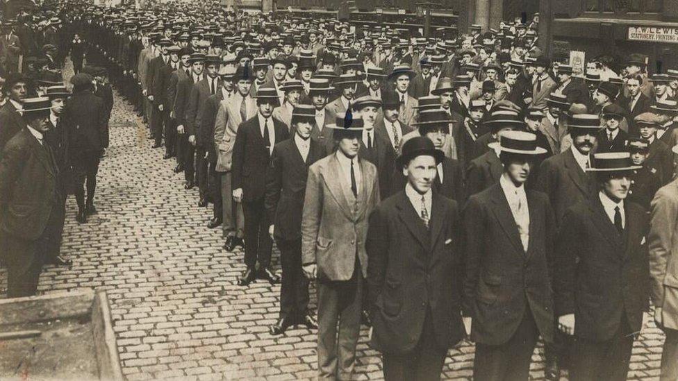 taken on 31/08/1914 on the day that the men in the Photograph were queuing up to get into St George's Hall and join the Liverpool Pals battalions of the Kings Liverpool Regiment