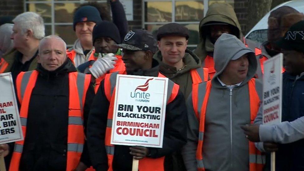 Bin workers on strike (Feb)