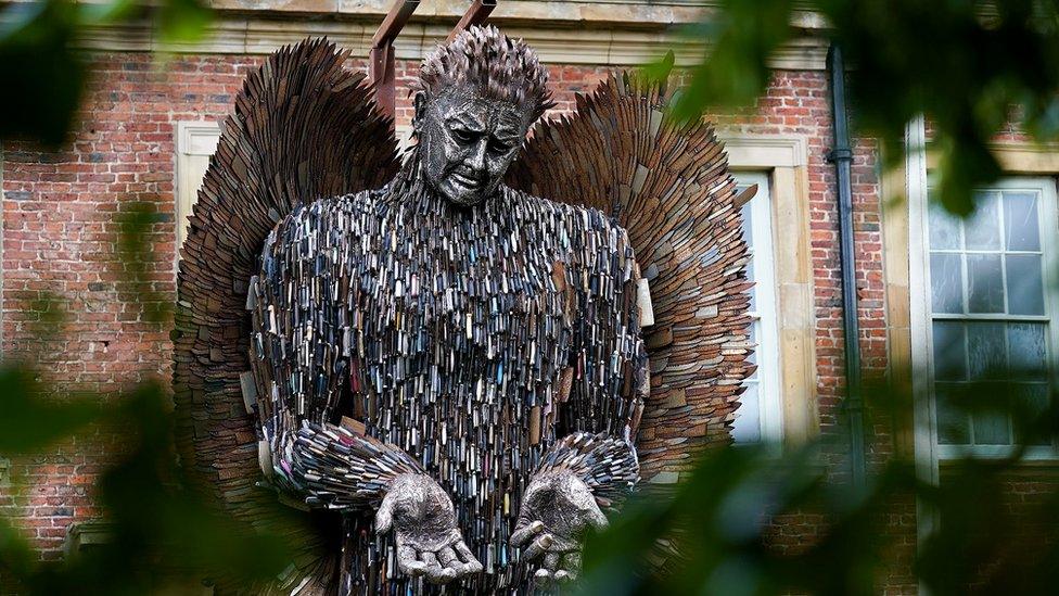 Knife angel