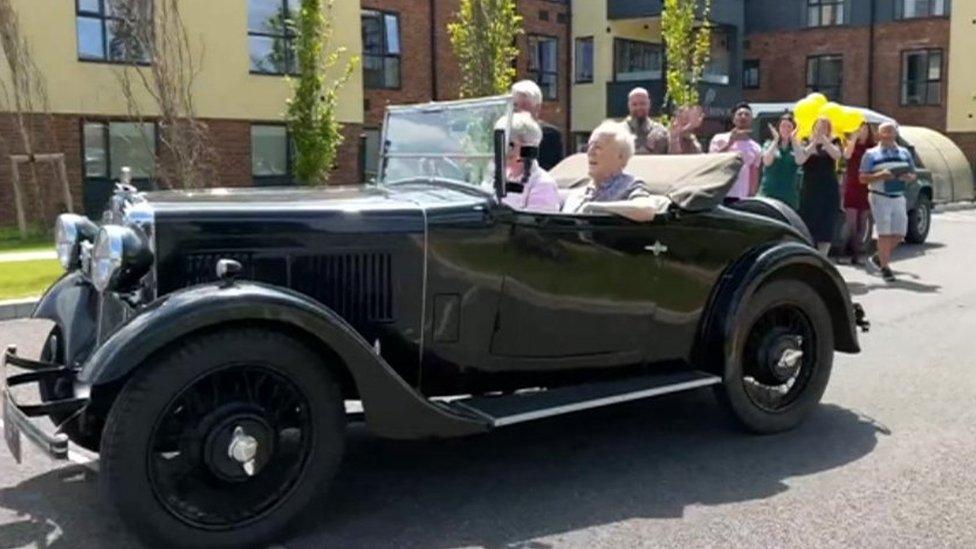 Lloyd Thomas in car