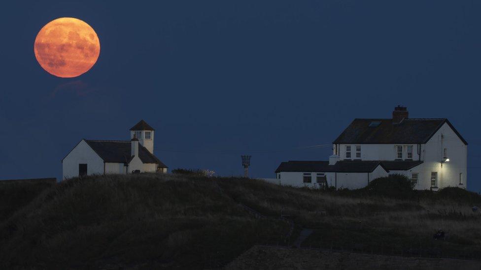 Blue supermoon, Seaton Sluice