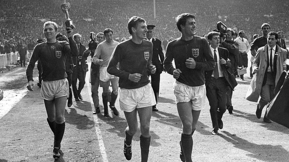 England players celebrate winning the 1966 World Cup