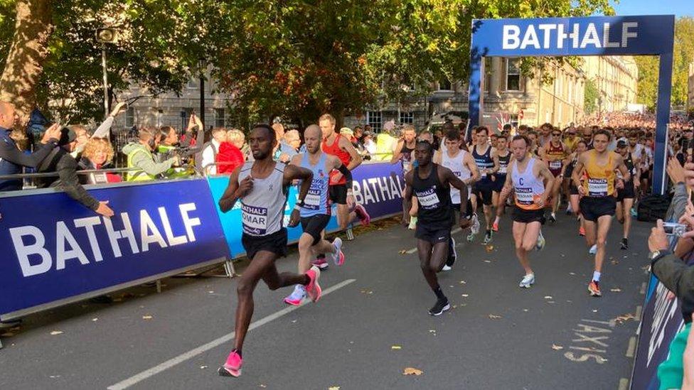 Kadar Omar leading the start of the race