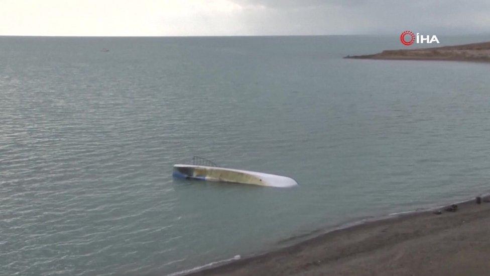 Boat sank in Lake Van