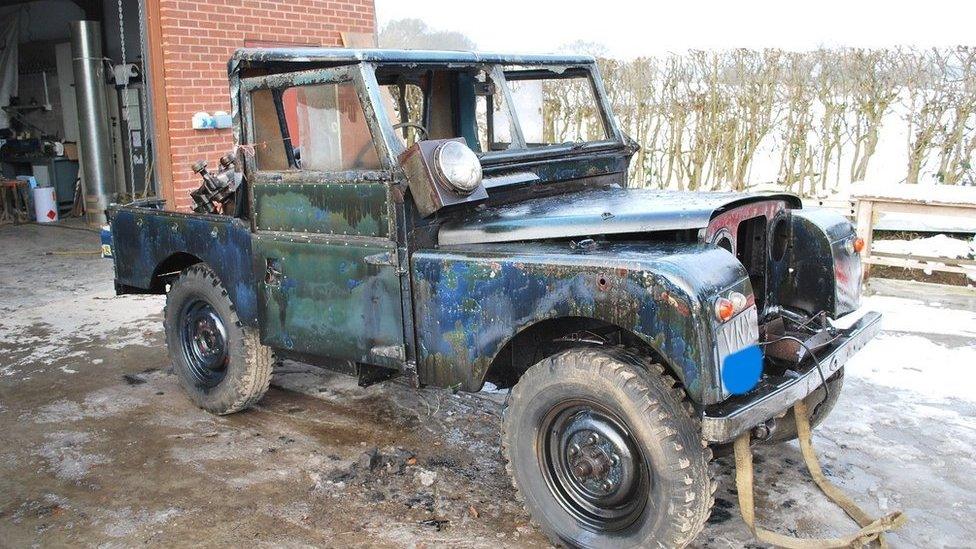 Land Rover Defender