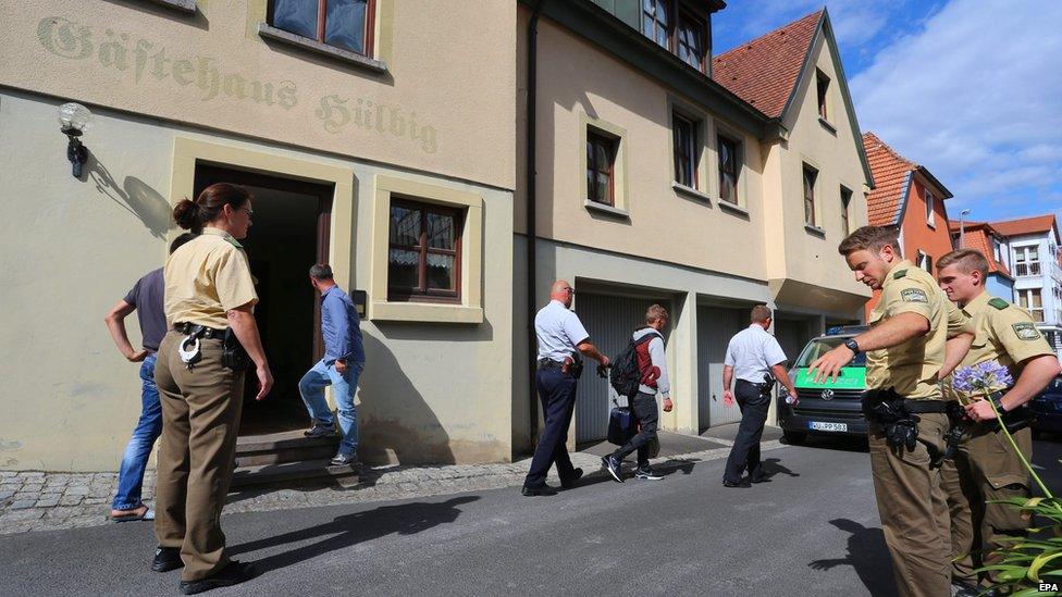 Evacuation of migrant hostel in Bavaria, 27 Jul 15