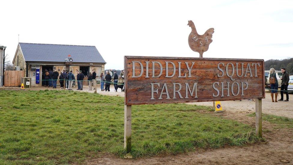 Diddly Squat farm shop sign