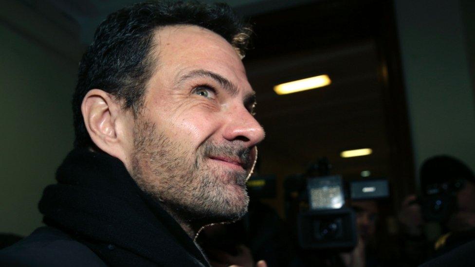 Jerome Kerviel, rogue trader, wins unfair dismissal case - BBC News