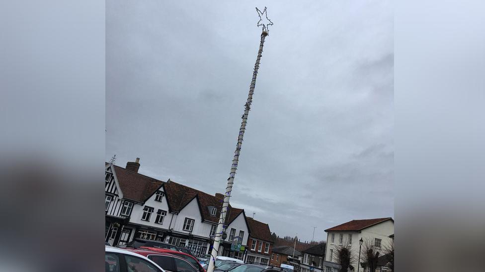 Decorated flagpole