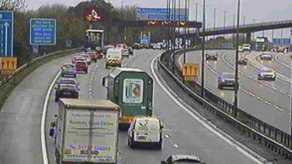 Cars queue on the M4