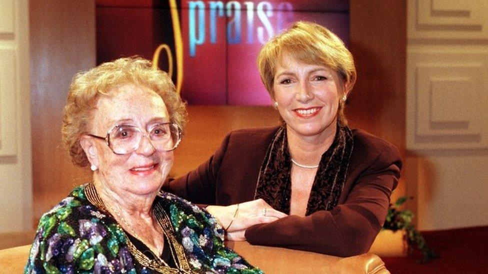 Thora Hird and Pam Rhodes, in 2000