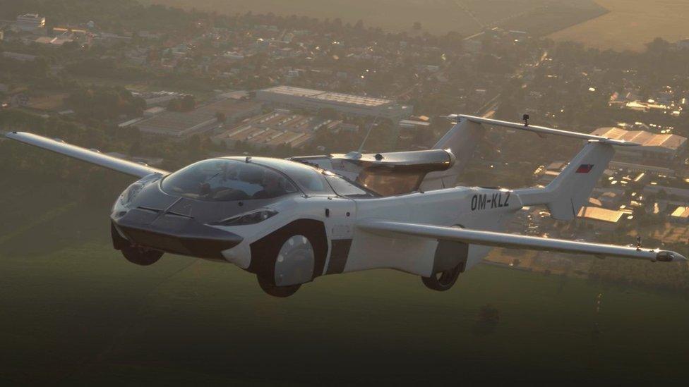 AirCar in flight