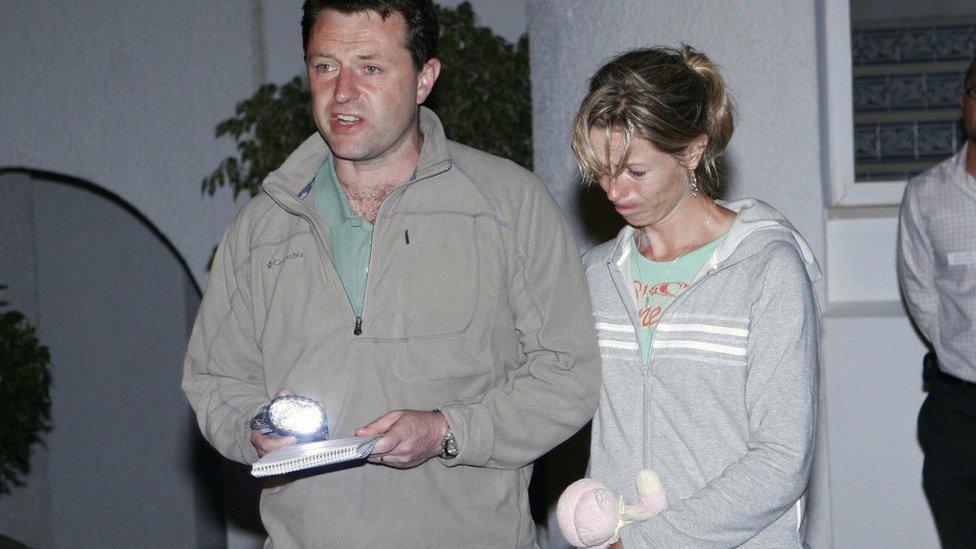 Gerry and Kate McCann speak to the press on 4 May 2007 at the Ocean club apartment hotel in Praia de Luz in Lagos.