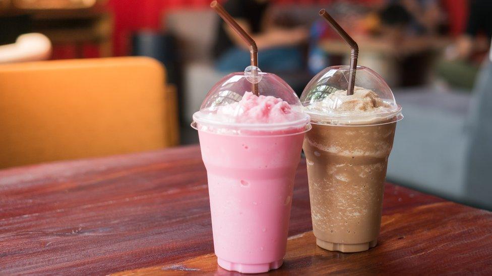 Strawberry and chocolate milkshakes