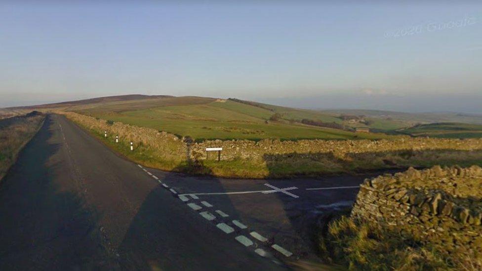 West Road near the junction for Lothersdale