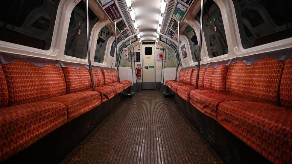 Empty-Glasgow-subway-carriage.