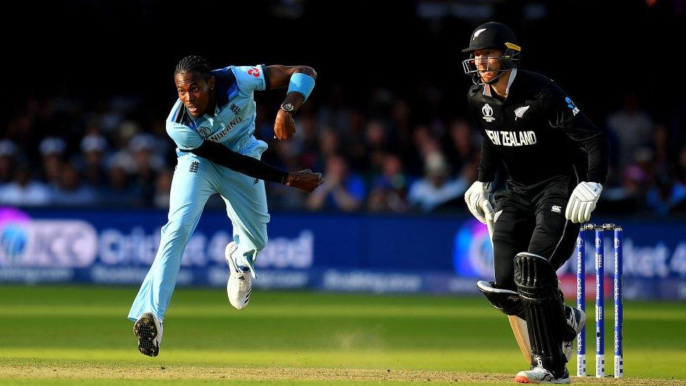 Jofra-Archer-bowling-against-New-Zealand