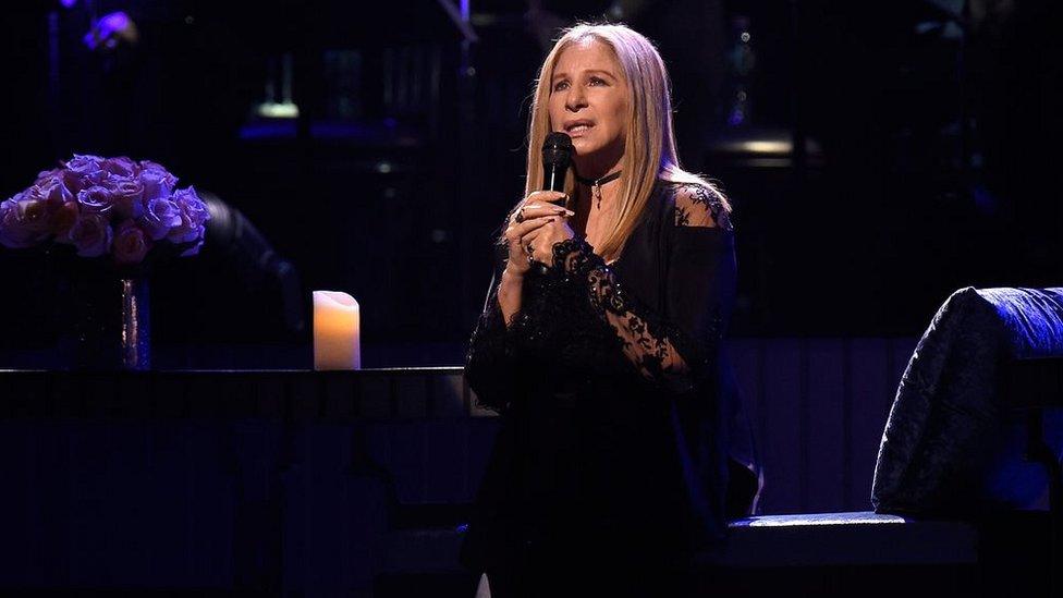 Barbra Streisand extends US chart record - BBC News