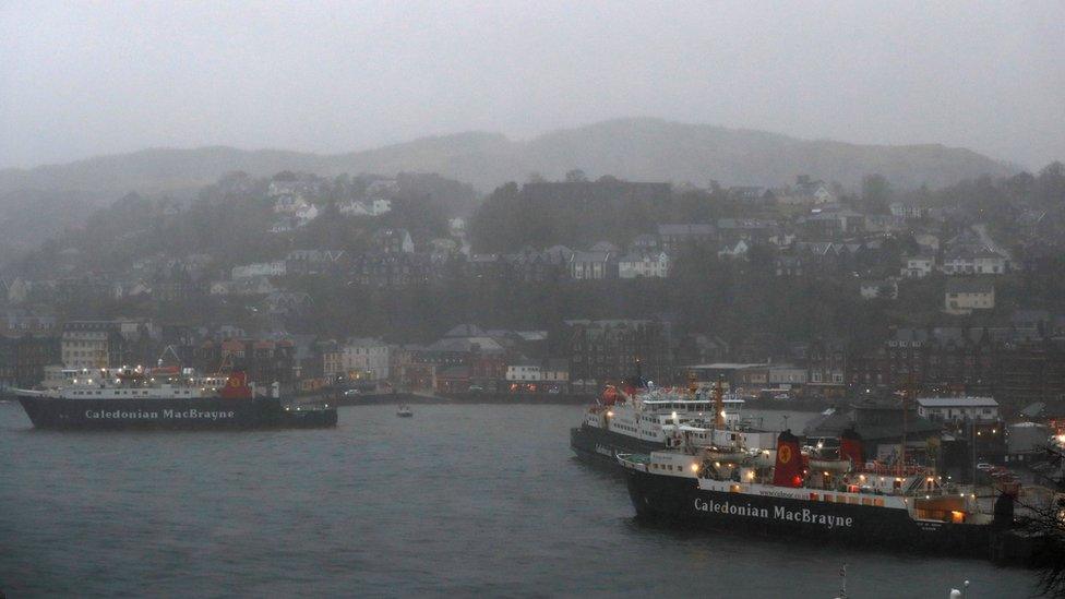 ferries in oban