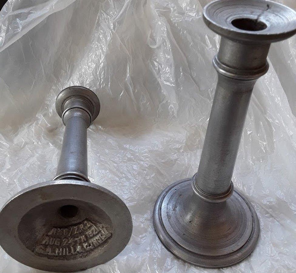 Aluminium candlesticks made from R38