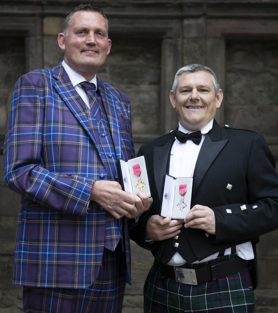 Doddie Weir (left) and John Davidson at the ceremony