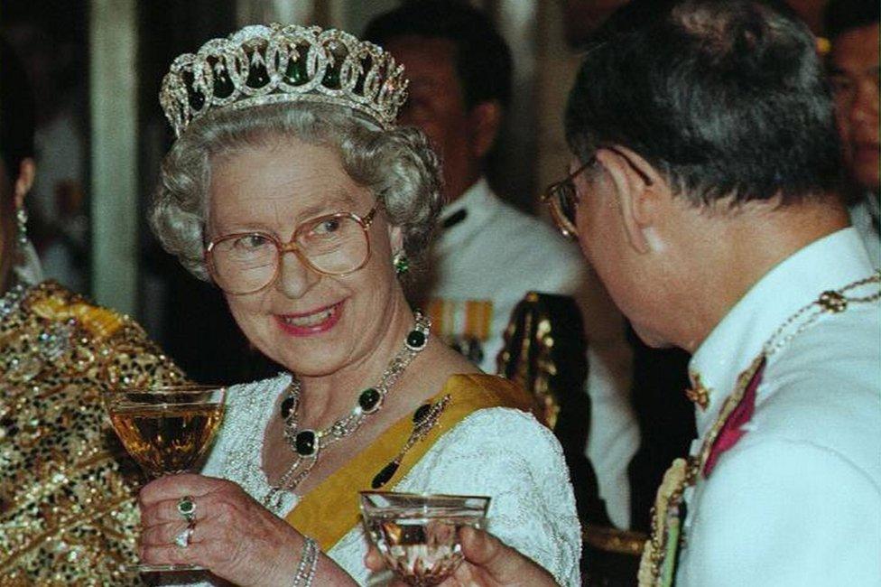 Queen Elizabeth II and King Bhumibol Adulyadej