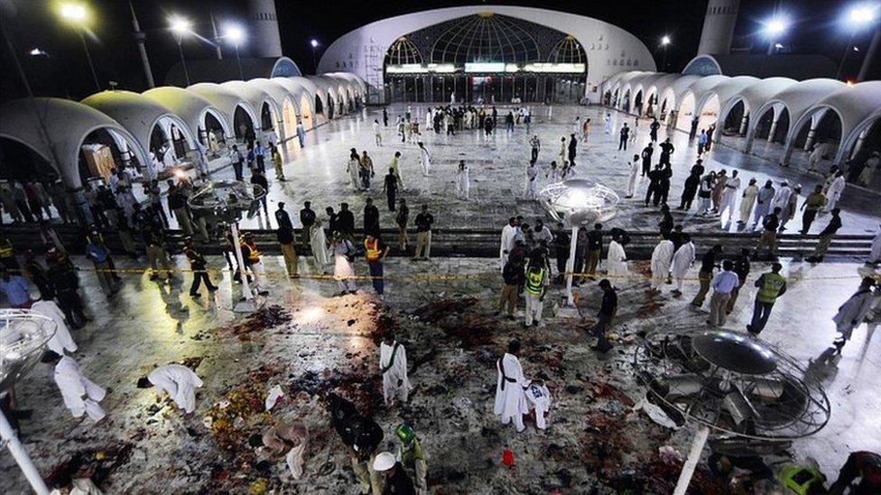 Scene of blast at Lahore shrine