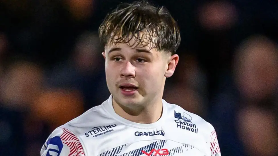 Acción de los Scarlets sobre Gales Sub-20 para Leggatt-Jones