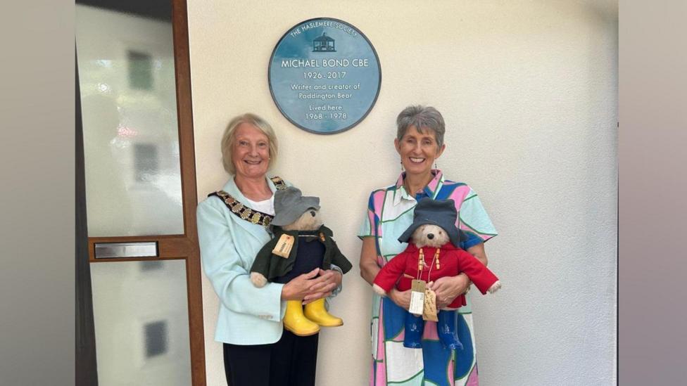 Blue plaque unveiled at home of Paddington creator