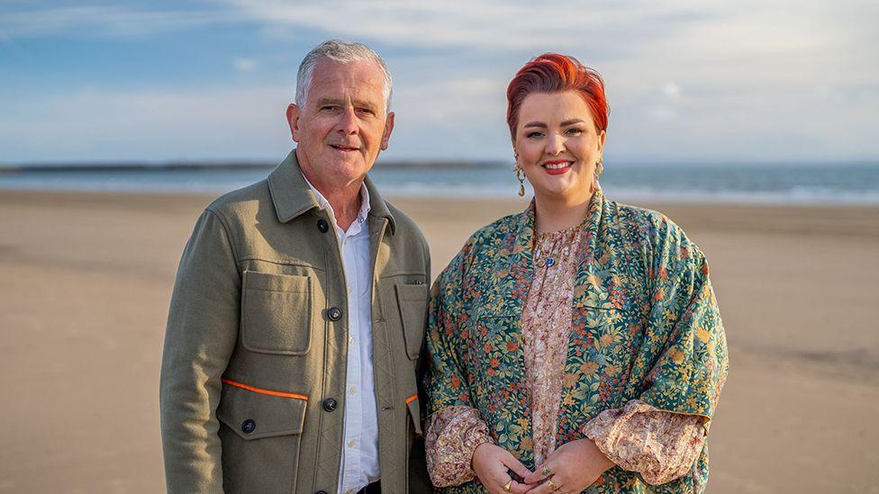 Huw Chiswell a Bronwen Lewis