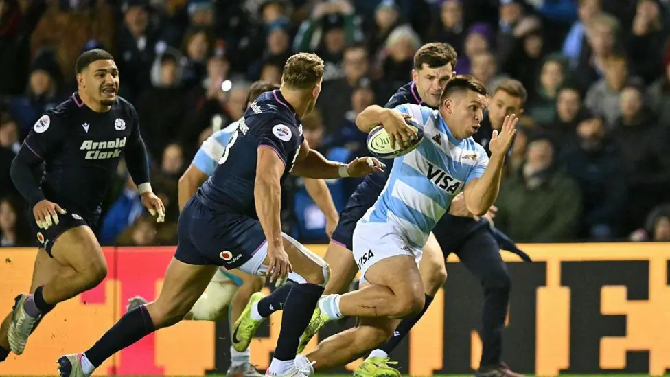 Escocia capitula y Argentina le inflige su segunda derrota otoñal.