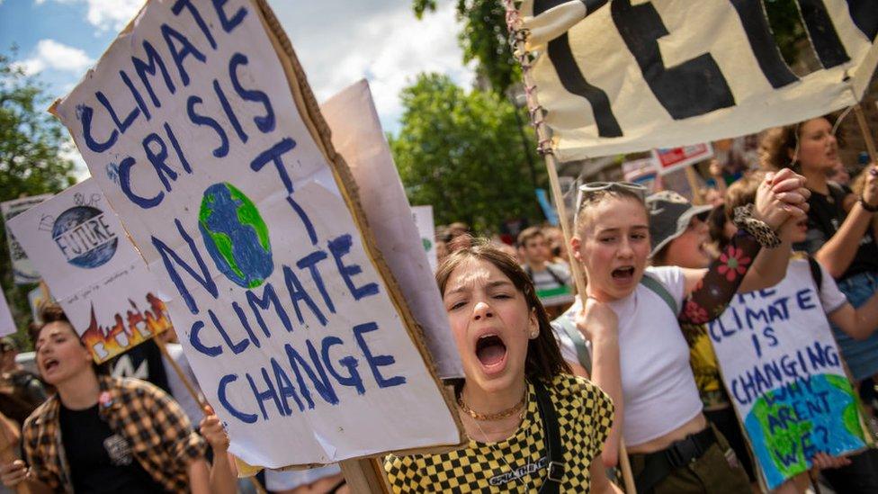 Students-at-protest-in-London.