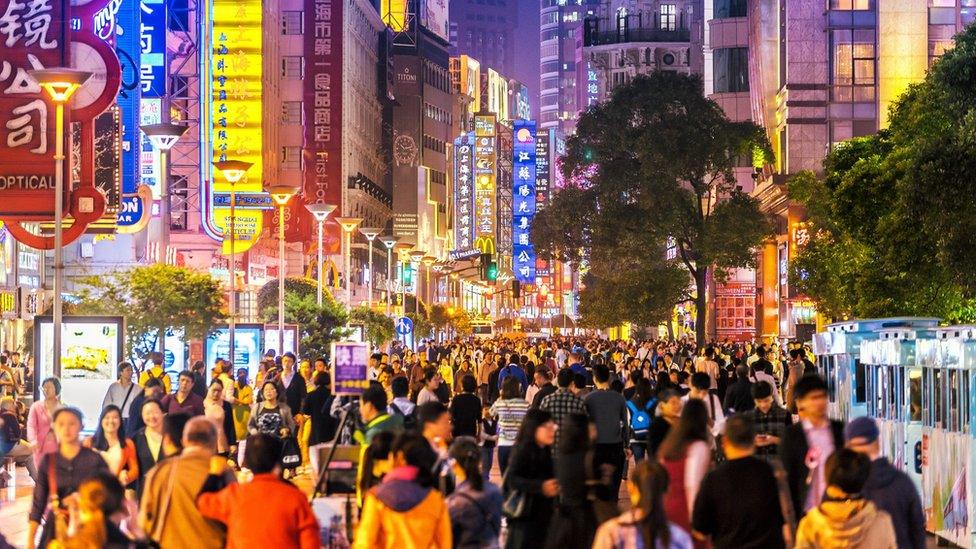 Shanghai shoppers