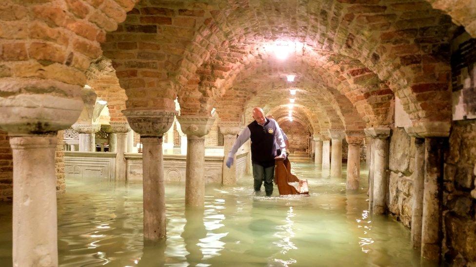 St-Marks-Basilica-floods.