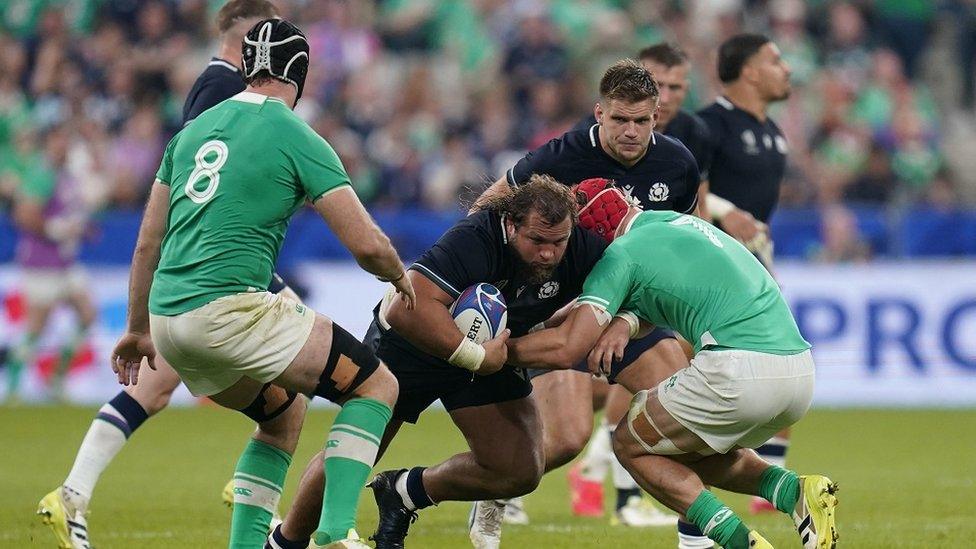 Ireland-and-Scotland-rugby-players.