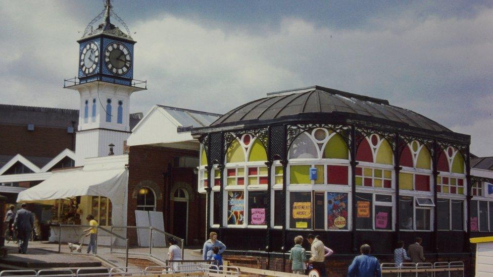 Cleethorpes Station picture on 15 June 1981