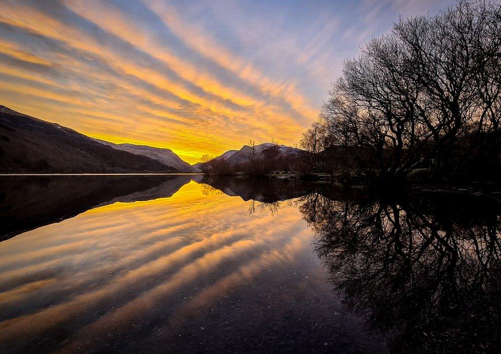 Cymylau Llyn Padarn