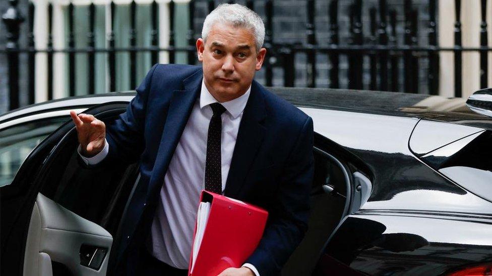 Health Secretary Steve Barclay arrives at 10 Downing Street, in London