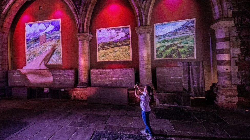 Van Gogh projections in York