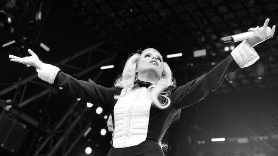 Paloma Faith at Glastonbury, 2015