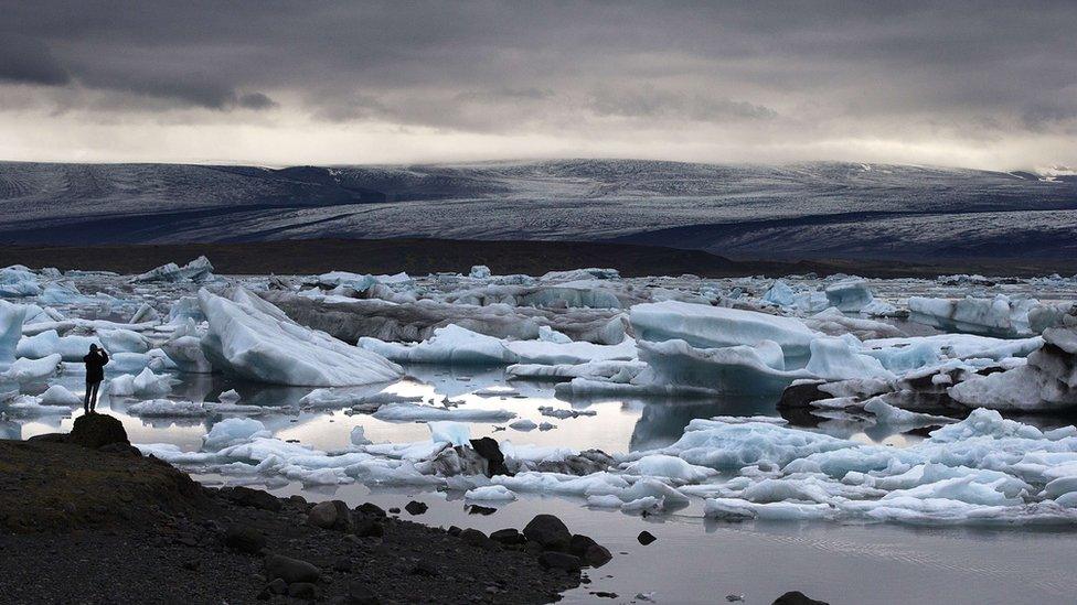 A view icebergs in the the Jokulsarlon glacial lagoon