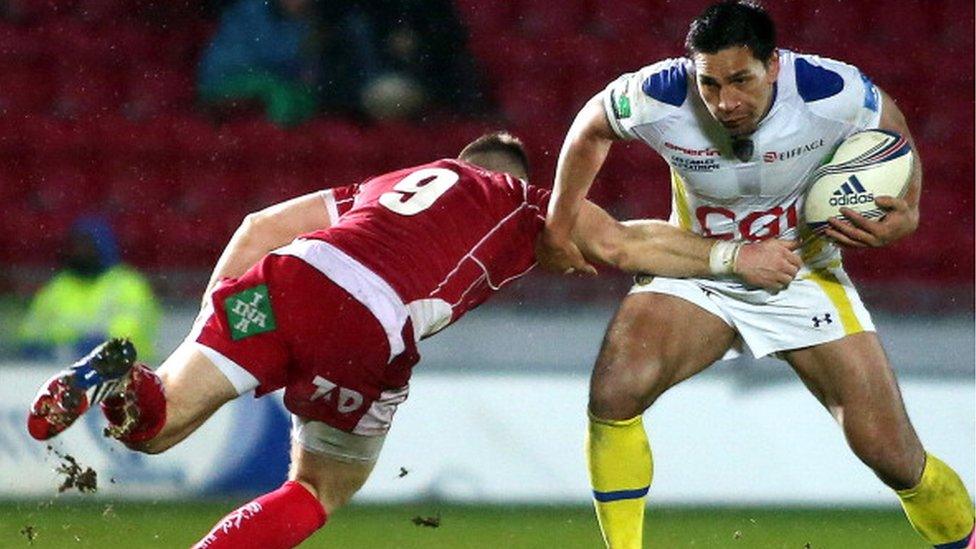 Regan King playing for Clermont Auvergne