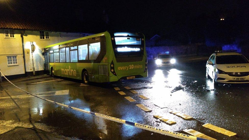 Bus crashed into house in Radcliffe-on-Trent