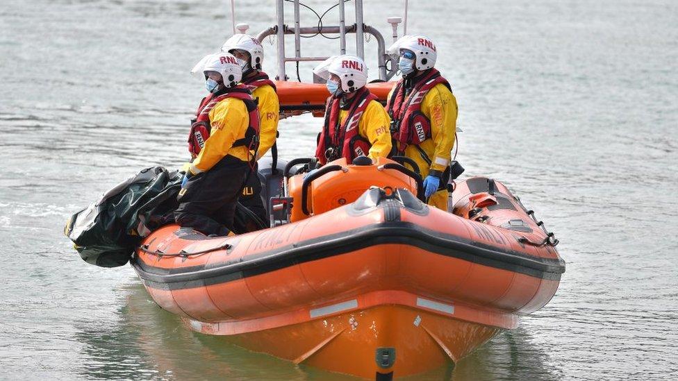 rnli-lifeboat.