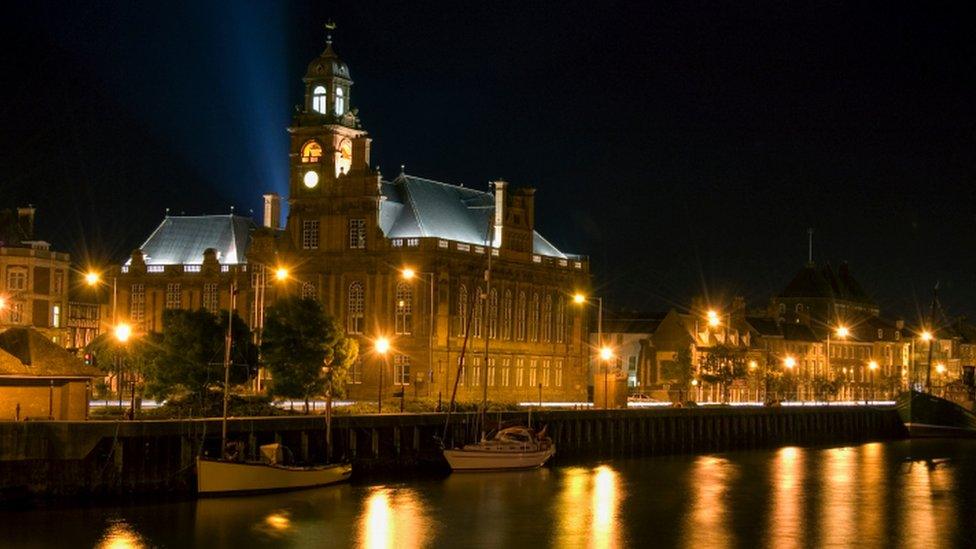 Great Yarmouth Town Hall at night