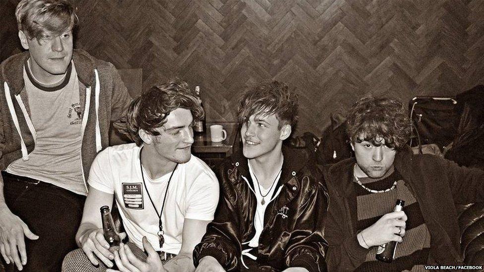 Viola beach