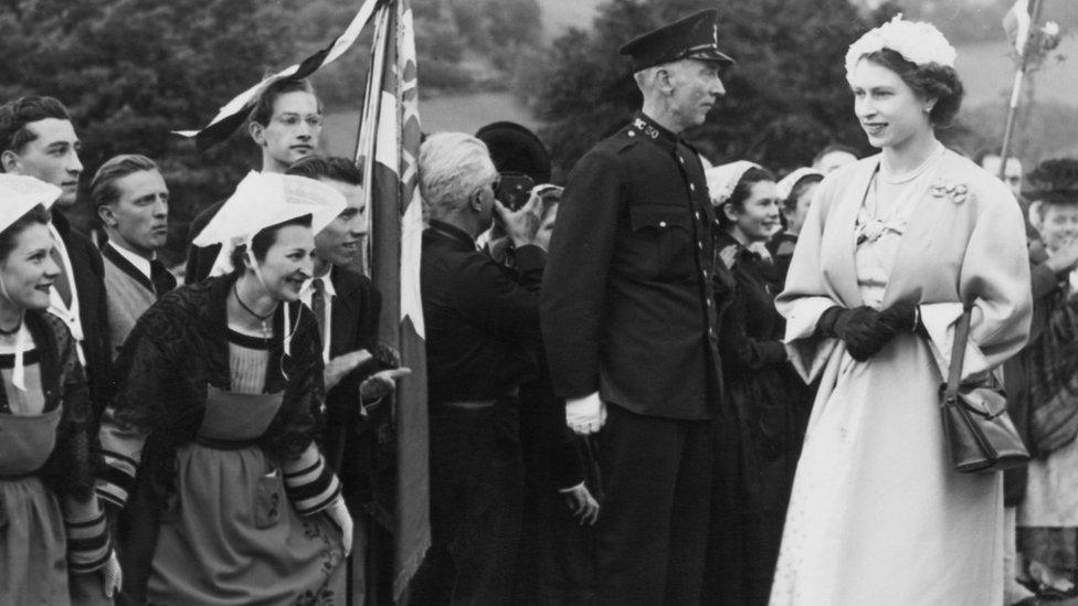 Y Frenhines yn Eisteddfod Ryngwladol Llangollen