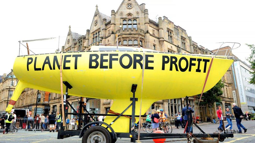 Big-yellow-boat-in-Manchester-as-part-of-Extinction-Rebellion.