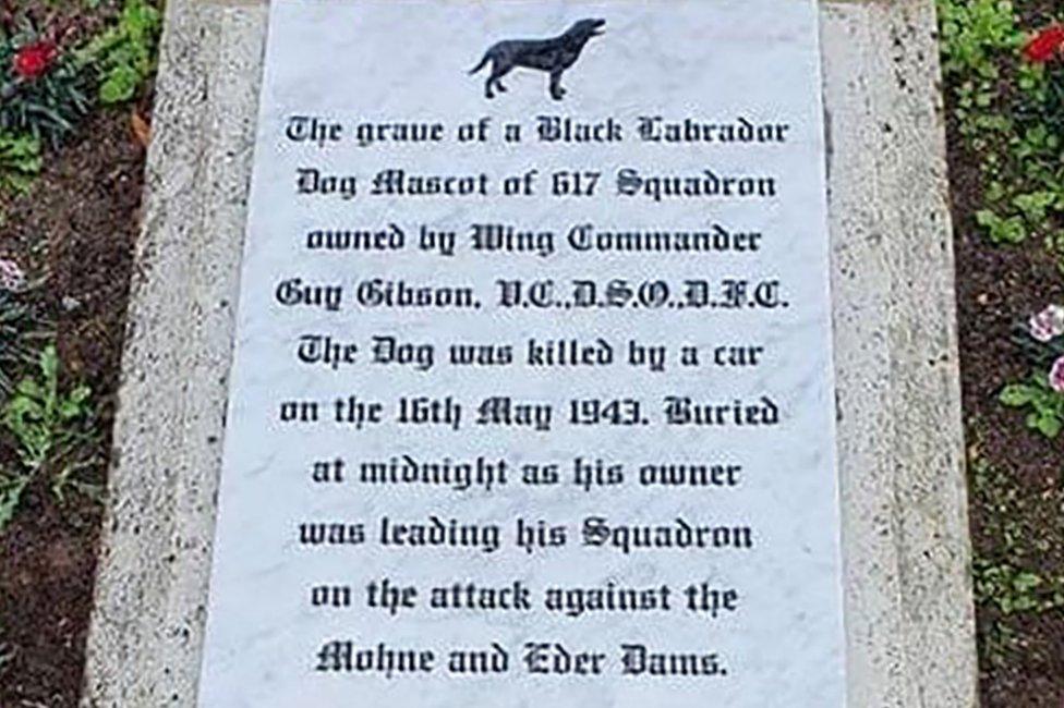 Dambusters dog: Headstone racist name removal 'disgraceful' - BBC News